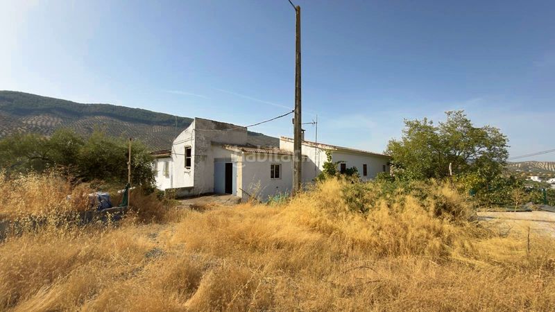 Foto 3c6a8125-9f13-43df-aab8-84ee9e990d19. Casa amb aparcament a Alcaudete