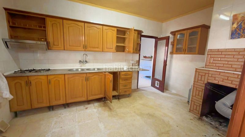 Foto ce398128-59bf-4588-9f44-cb0e956c373f. Casa amb aparcament a Alcaudete