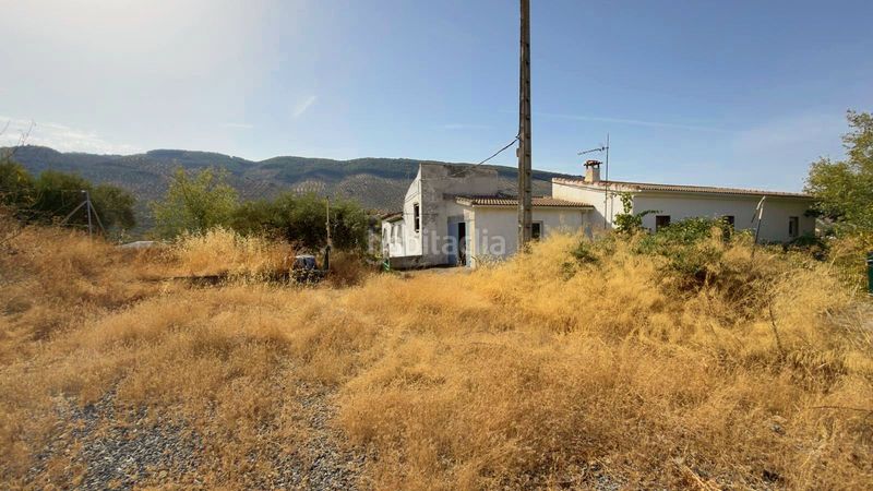 Foto f5ef4174-35f5-4b98-8612-005132a876cb. Casa amb aparcament a Alcaudete