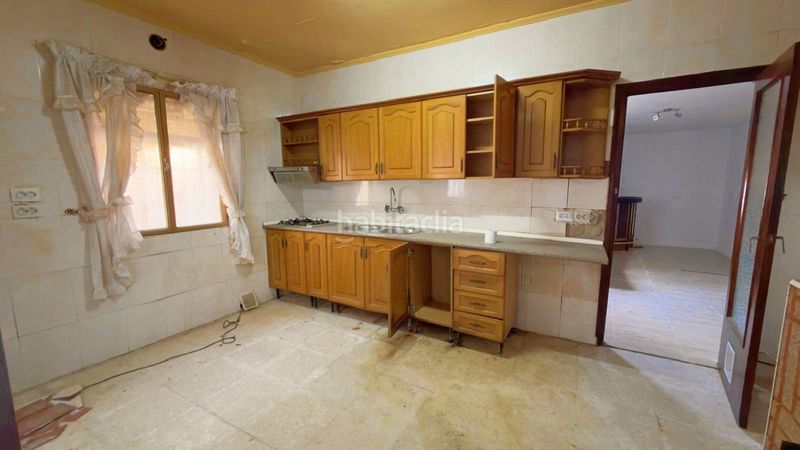 Foto fd739292-129a-4f7a-972f-727d9b81f3d2. Casa amb aparcament a Alcaudete