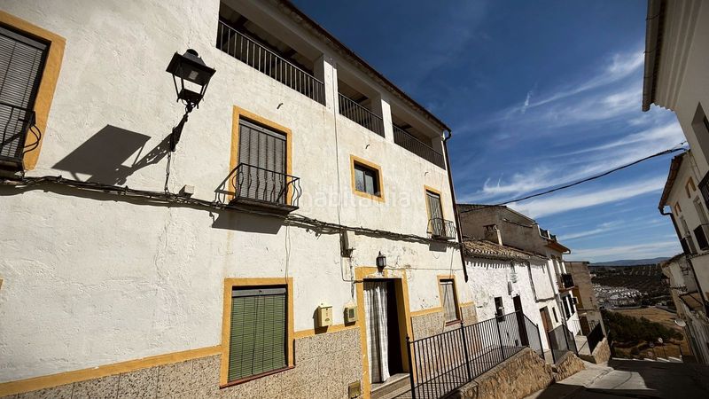 Foto b99703d5-2c81-4b1a-bc1d-656b127c2a6f. Casa adosada en Iznájar