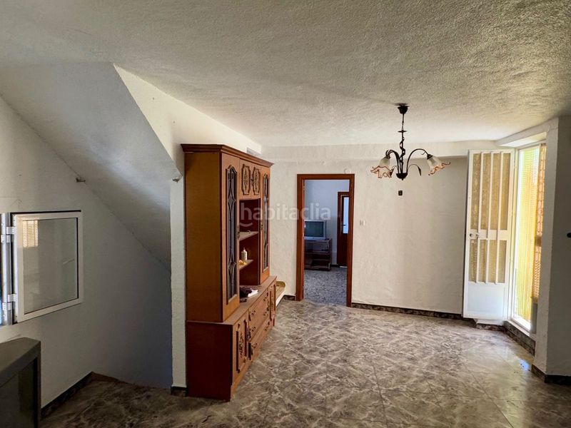 Foto b6ee818f-a524-4a39-a7cf-6117a950da2c. Masía en Iznájar