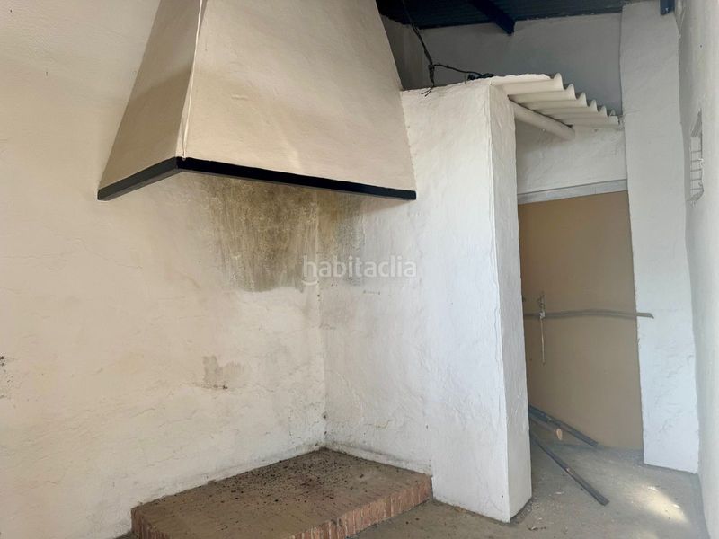 Foto e4074bce-d851-47ff-80cb-72a06b5491c7. Masía en Iznájar