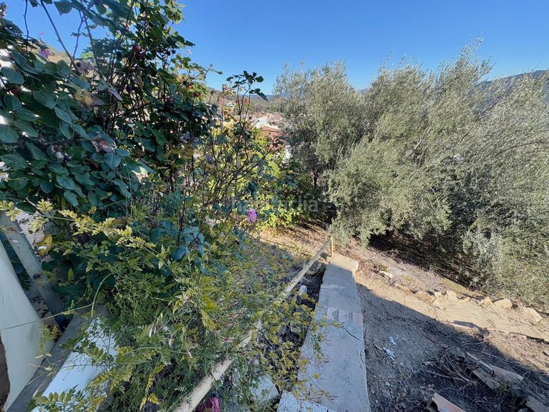 Foto feca04eb-e54f-4f1e-a71a-9aad3982ba2e. Masía en Iznájar