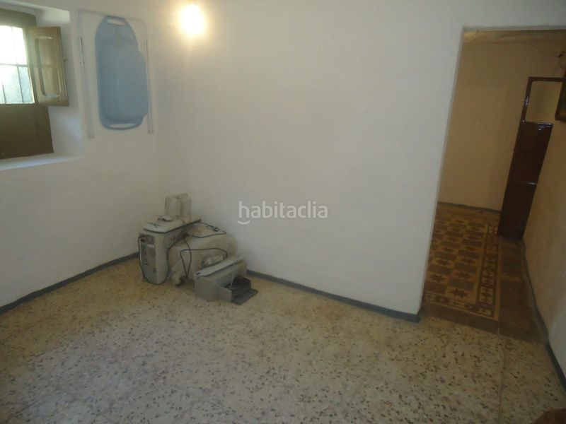 Foto e34bfef7-8b57-46ad-8abb-1872b3e47b90. Masía en Iznájar