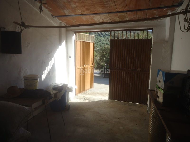 Foto f93586d8-0f37-46d7-8b54-f6df4f3adc25. Masía en Iznájar