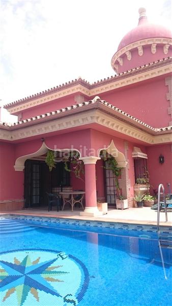 Foto 599e002e-a327-4dc4-8bd1-783328cff96e. Chalet with parking pool in Zona Centro Comercial Torrequebrada Benalmádena