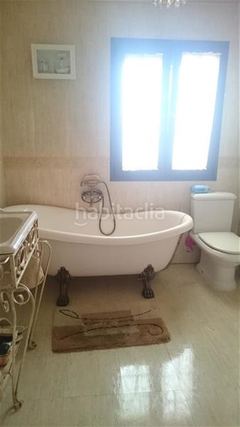 Foto 7c3e1dcc-321d-442f-9111-0c2263af16a5. Chalet with parking pool in Zona Centro Comercial Torrequebrada Benalmádena