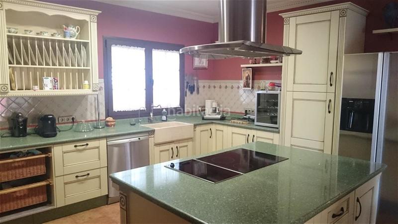 Foto 98d5dffc-e980-4ff8-97c3-87e3026e9fb0. Chalet avec parking piscine dans Zona Centro Comercial Torrequebrada Benalmádena