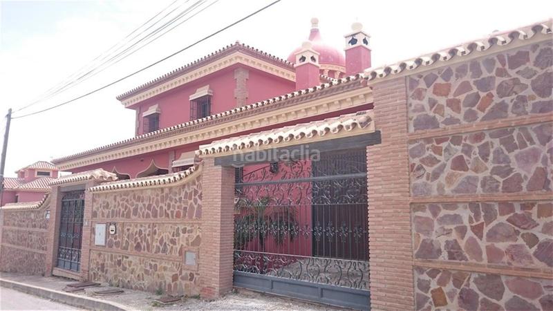 Foto 6bf998ff-9848-40b5-af9a-152ce6a5deb3. Chalet en Zona Centro Comercial Torrequebrada Benalmádena