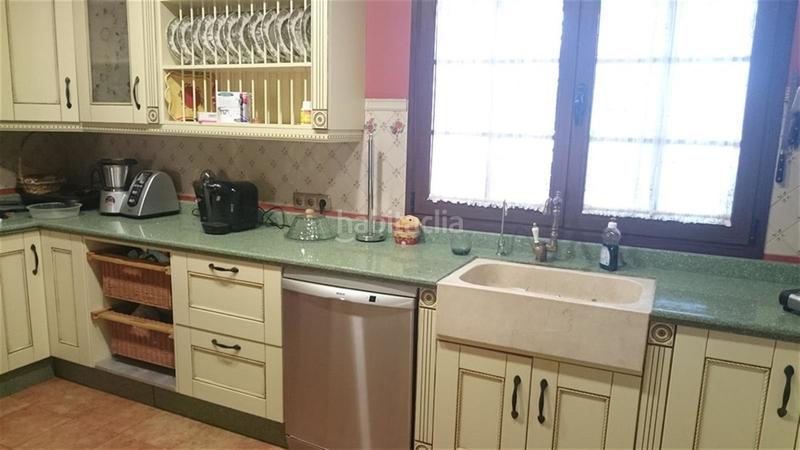 Foto 951438c5-f7ef-4bca-bfa4-c0eac92198c7. Chalet en Zona Centro Comercial Torrequebrada Benalmádena