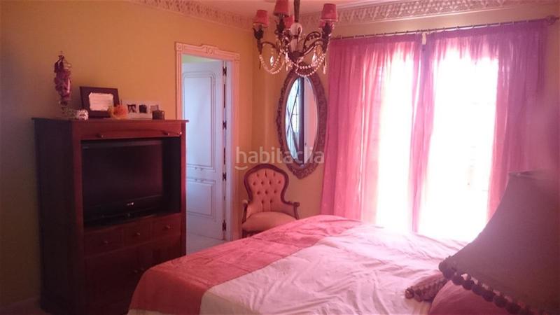 Foto a820d49c-3a21-444b-b635-f4870502f819. Chalet con parcheggio piscina in Zona Centro Comercial Torrequebrada Benalmádena