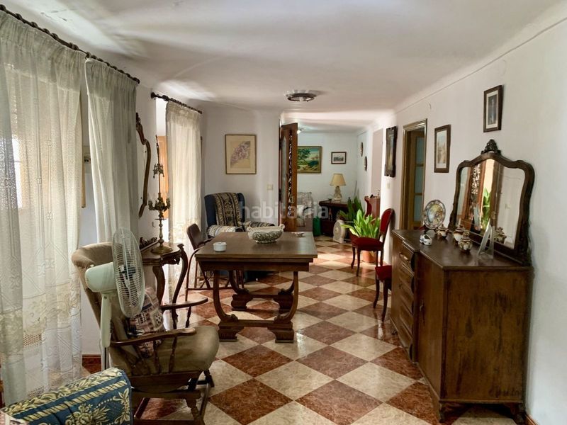 Foto 5e883a3e-9321-4696-a7d1-38dce2b8ca87. Casa adossada a Iznájar