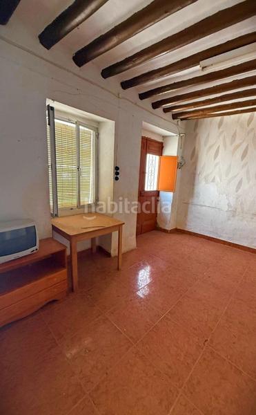 Foto 2dceac0d-1e02-4a53-93f8-38cf222c9da5. Casa adossada a Alfarnate