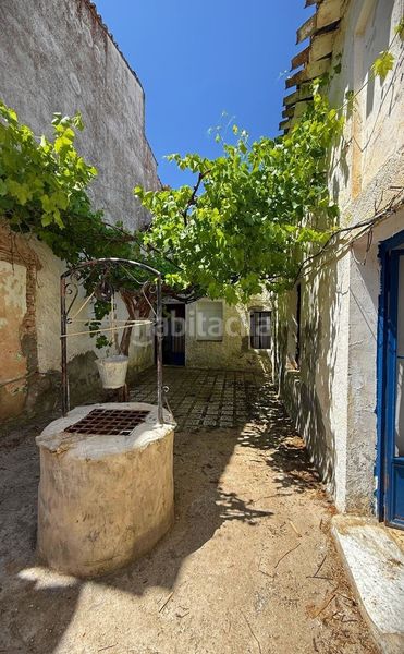Foto c5e7daf2-8eb7-4196-98c7-0790ae41e103. Casa adossada a Alfarnate