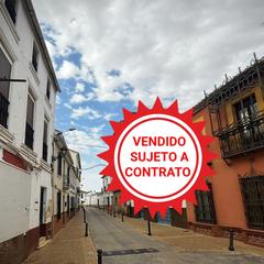 Casa adossada a Fuente de Piedra