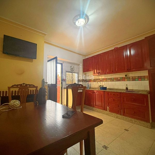 Foto e26956f6-e695-4204-8011-1244fa5f1374. Casa adossada a Alameda