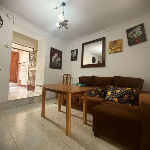 Foto ecf2fc96-1b03-4d45-8d92-3874cd34d246. Casa adossada a Alameda