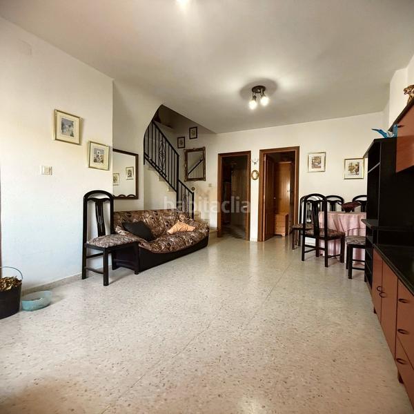 Foto 3d6526bf-01d6-4ce7-8fa1-57f3151e67ec. Casa adossada amb piscina a Almargen