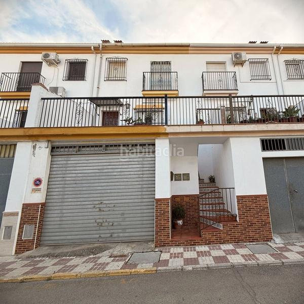 Foto 68a0247e-f519-4974-9ab1-e7cef80eb51e. Casa adossada amb piscina a Almargen