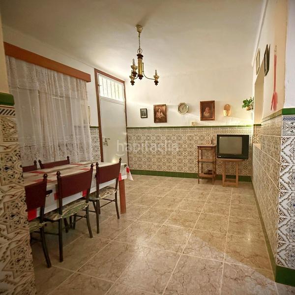 Foto df085e12-1d05-4284-b39e-84a327bfcc19. Casa adossada amb piscina a Almargen