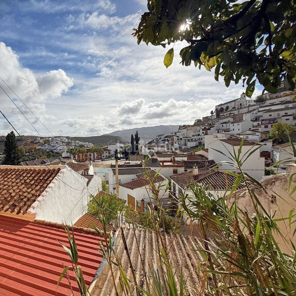 Foto 4a0d0297-1e85-42c4-8323-080f3a7e3503. Casa adosada en Iznájar