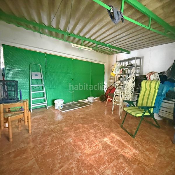 Foto b0e561fb-2609-452f-adb3-478f2489c119. Casa adossada amb aparcament a Iznájar