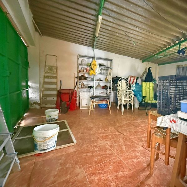 Foto d82f9f1b-4baf-45f4-8799-4d5ae2da61fe. Casa adossada amb aparcament a Iznájar