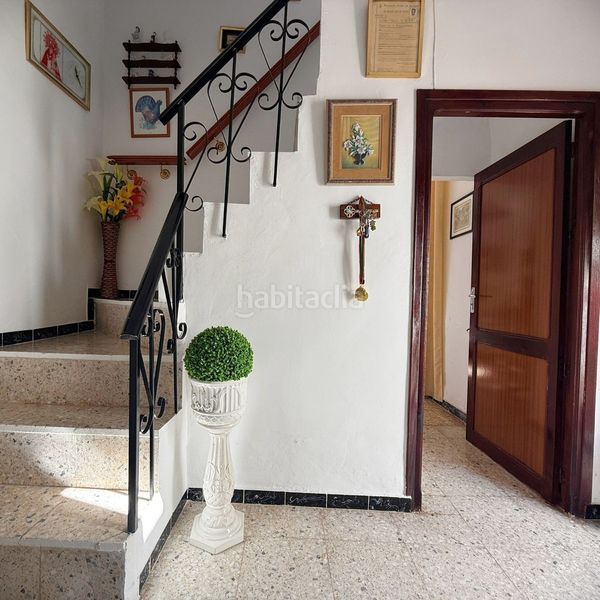 Foto dbb1900c-dda6-47ae-96a1-1cf05f72486e. Casa adossada amb aparcament a Iznájar