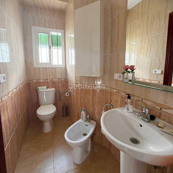 Foto 5154da46-34ec-482d-8ae6-803594da8dba. Semi detached house with parking in Iznájar