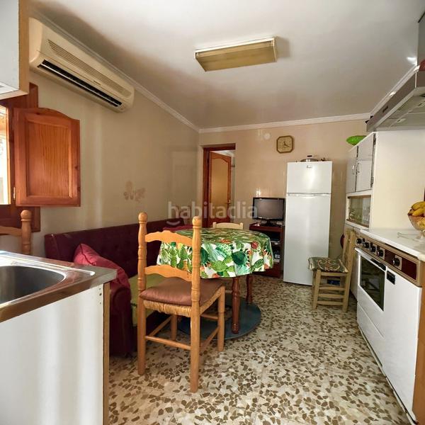 Foto bedf18a7-fa0b-46be-bf45-b7231f101784. Semi detached house with parking in Iznájar