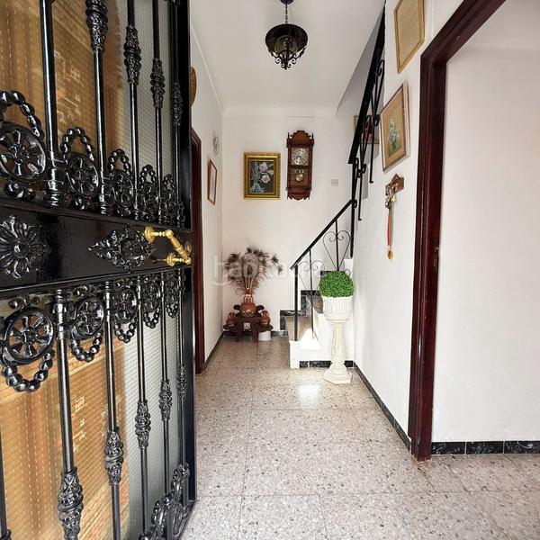 Foto e9a77432-a524-444d-a35a-c08afbc05c15. Semi detached house with parking in Iznájar