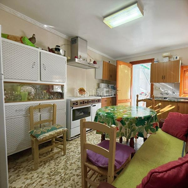 Foto f5229507-7927-4b25-b320-84d0ea00b943. Semi detached house with parking in Iznájar