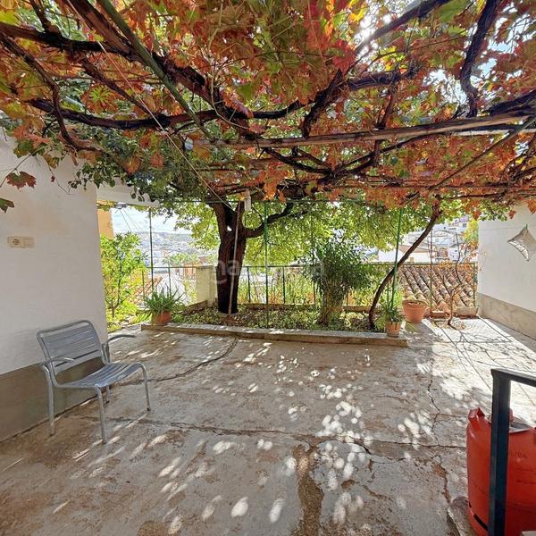 Foto fb3dc18c-ae30-4dd6-b637-9b0a352de724. Semi detached house with parking in Iznájar