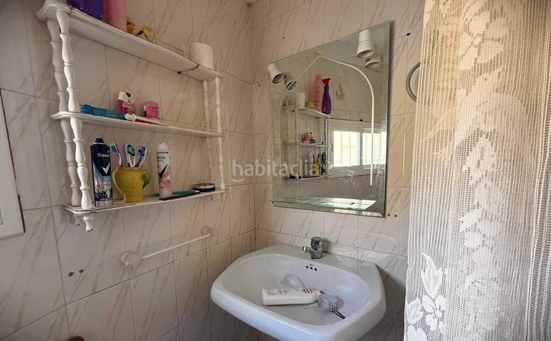 Foto 1e8f7013-cec1-4dbc-8cf6-cd6283809735. Casa adosada en Iznájar