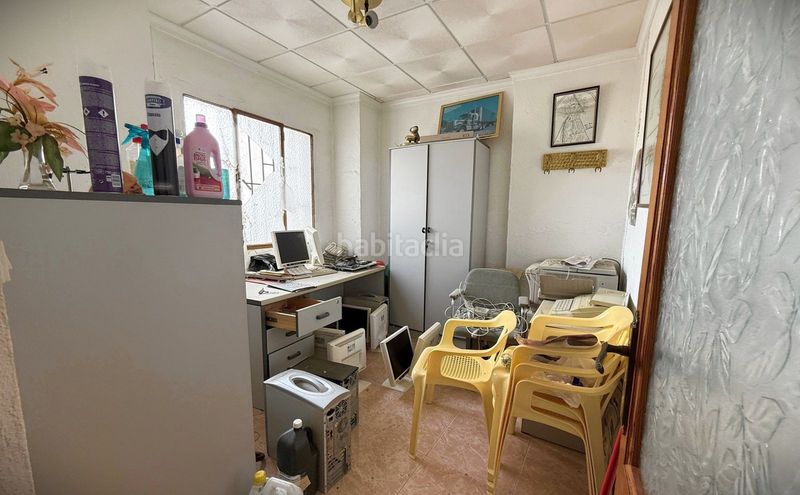 Foto eb4faccd-9f56-4afd-ac6f-3b8a73d7be75. Casa adossada a Iznájar