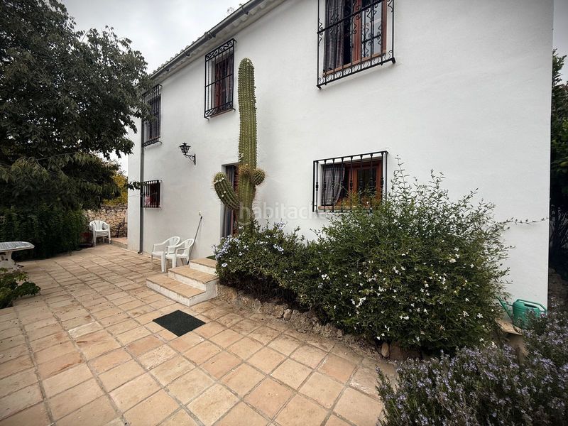 Foto 1c2dfeb8-0c93-436a-b98b-53cf1978ea93. Xalet amb aparcament a Loja