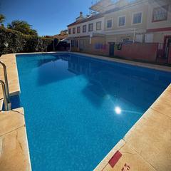 Semi detached house in Fuente de Piedra