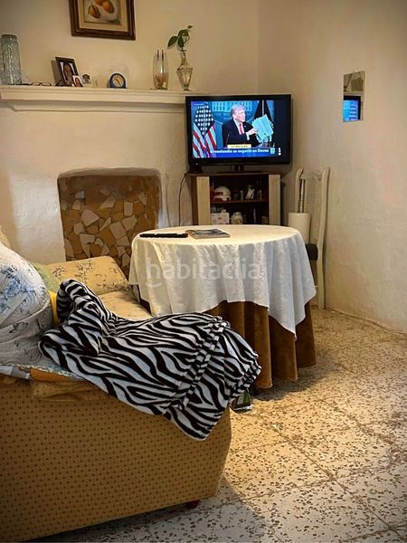 Foto 1bee9aa5-bb06-4e11-99e6-bd3199185c1b. Casa adossada a Archidona