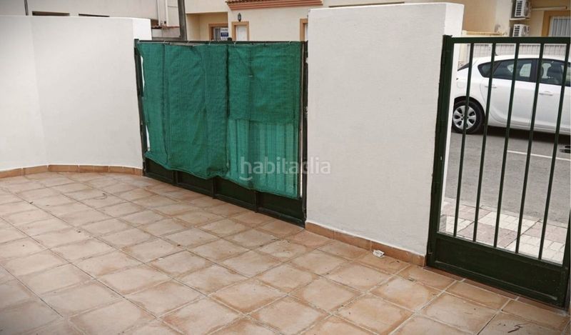 Foto bcacc324-7f34-41b3-932e-2144c5deb437. Casa amb piscina a Fuente de Piedra