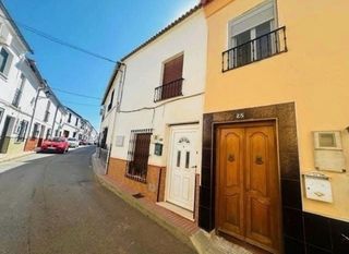 Casa adosada en Fuente de Piedra