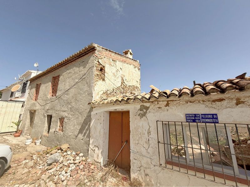 Foto 256fda3a-c7e2-4629-80b5-61f1359f0c5c. Casa a Colmenar