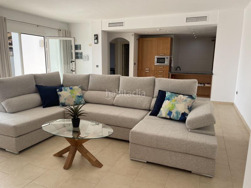 Foto fc8c8532-c6ee-4543-a127-0bf37c8530a8. Ground floor with pool in Torremuelle Benalmádena
