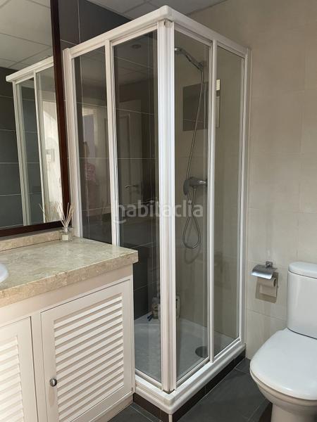 Foto b87f970a-5ff0-46c0-bd73-8d57e4e3f55f. Planta baixa amb piscina a Torremuelle Benalmádena