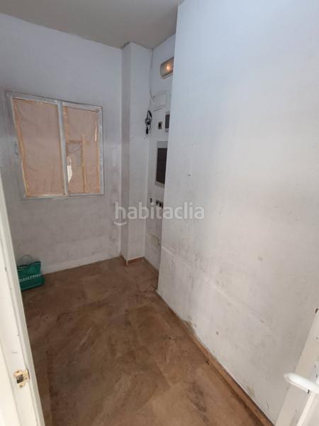 Foto d9a17094-e6b8-49e7-8aaa-004e52f15634. Alquiler local comercial  en esquina calle calatrava con calle del lirio en Ciudad Real