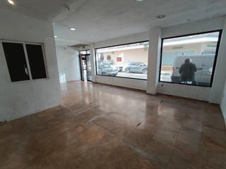 Local commercial à Calle del Lirio 24