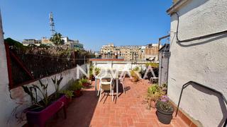 Ático  Calle del comte borrell. Ático con terraza y excelente iluminación en sant antoni