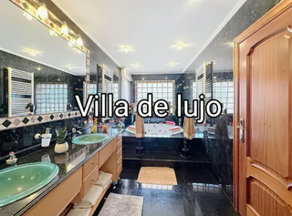 Chalet en Lomas de de cabo roig. Tu hogar ideal te espera! impresionante villa de lujo con 5 dorm