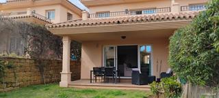 Location Chalet  Calle tramontana 38. Villa pareada para larga temporada