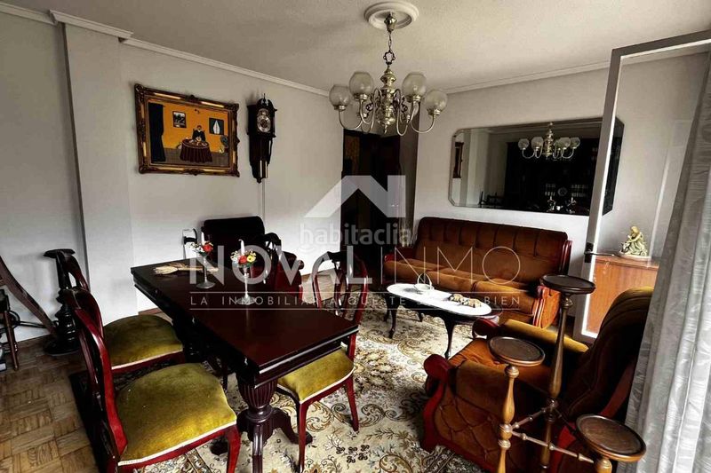 Foto b6be534d-e620-4fbf-b14c-5bf44e2108aa. Pis amb calefacció aparcament a Centro Avilés